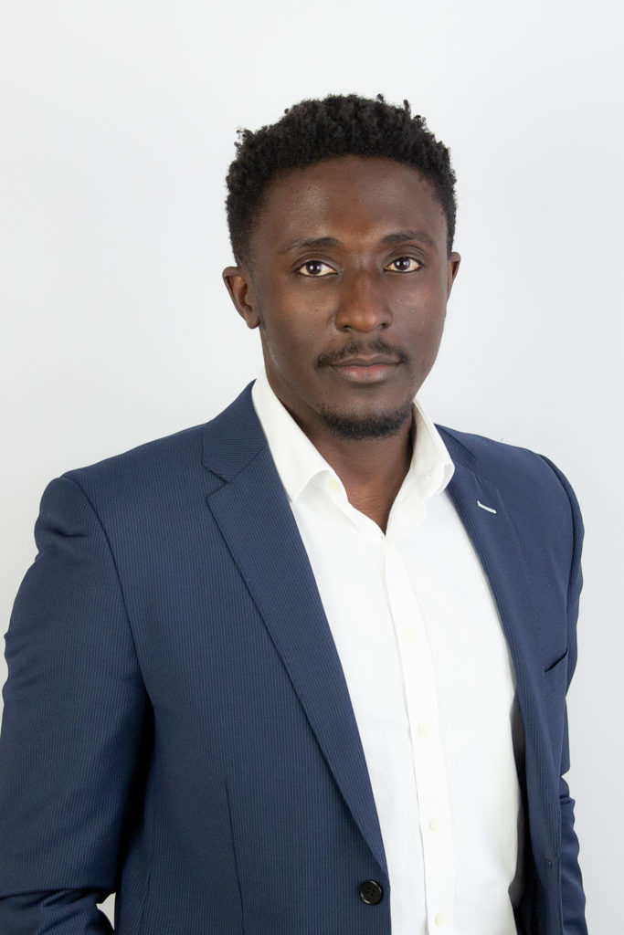 Photo portrait Linkedin corporate portrait profession essonne 91- Montlhéry - Emeline C photographie - 91